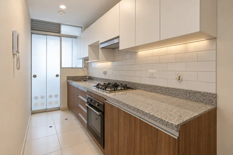Cocina con acabados en cerámica